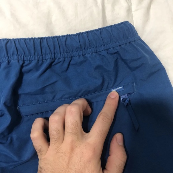 Supreme - Picture 10 of 10